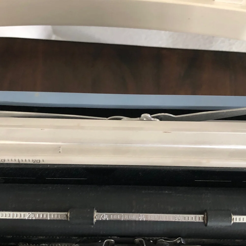 1961 Royal Typewriter Futura 800